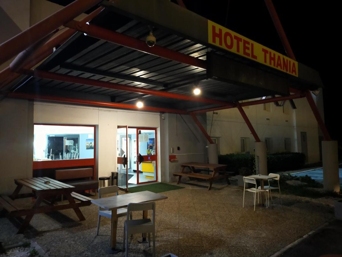 Hotel Thania Фронтиньян Экстерьер фото