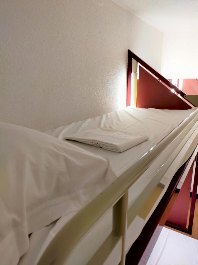 Hotel Thania Фронтиньян Экстерьер фото