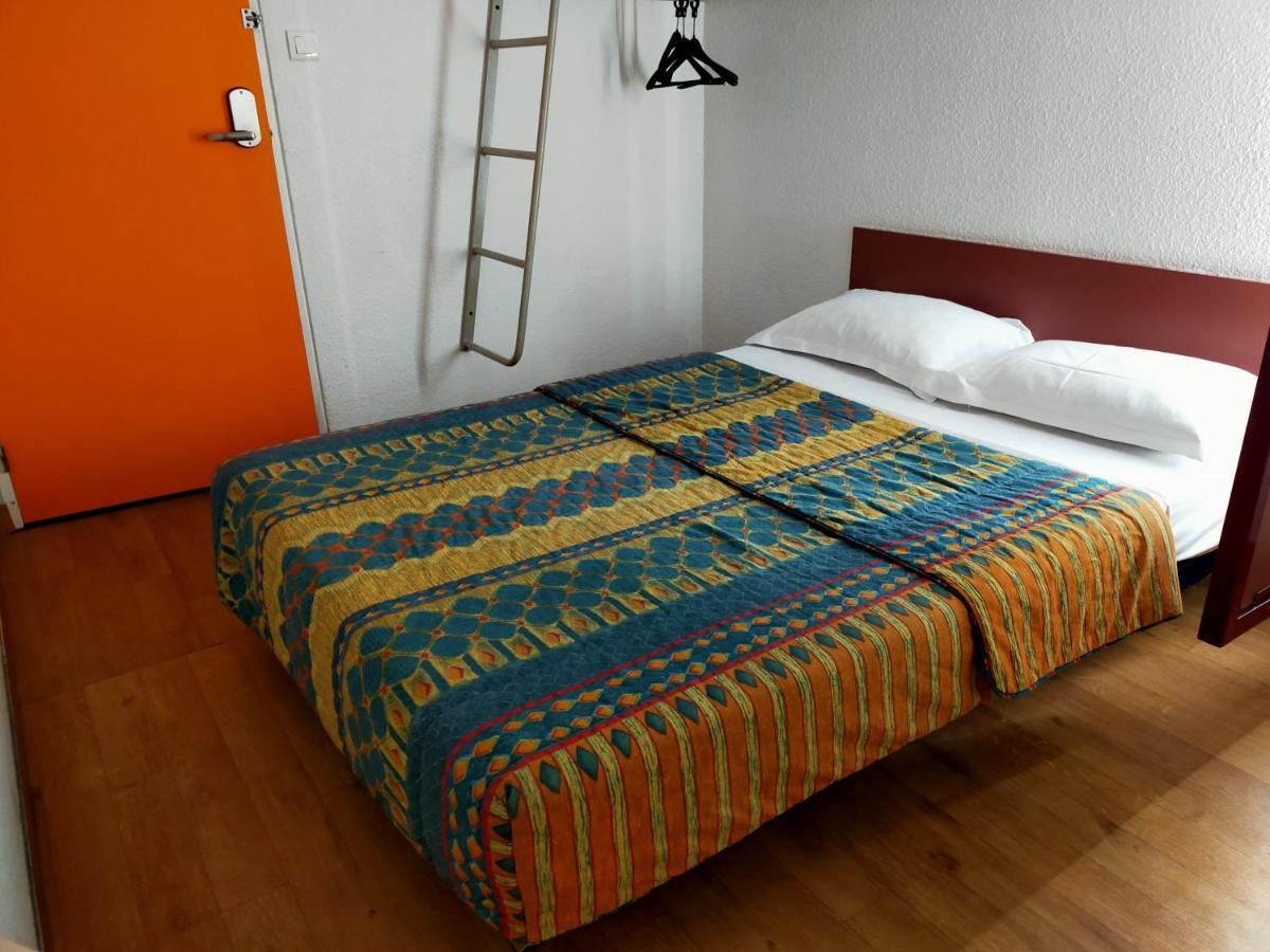 Hotel Thania Фронтиньян Экстерьер фото